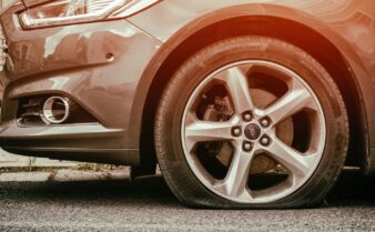 Cover Image for Lemonade Car Roadside Assistance